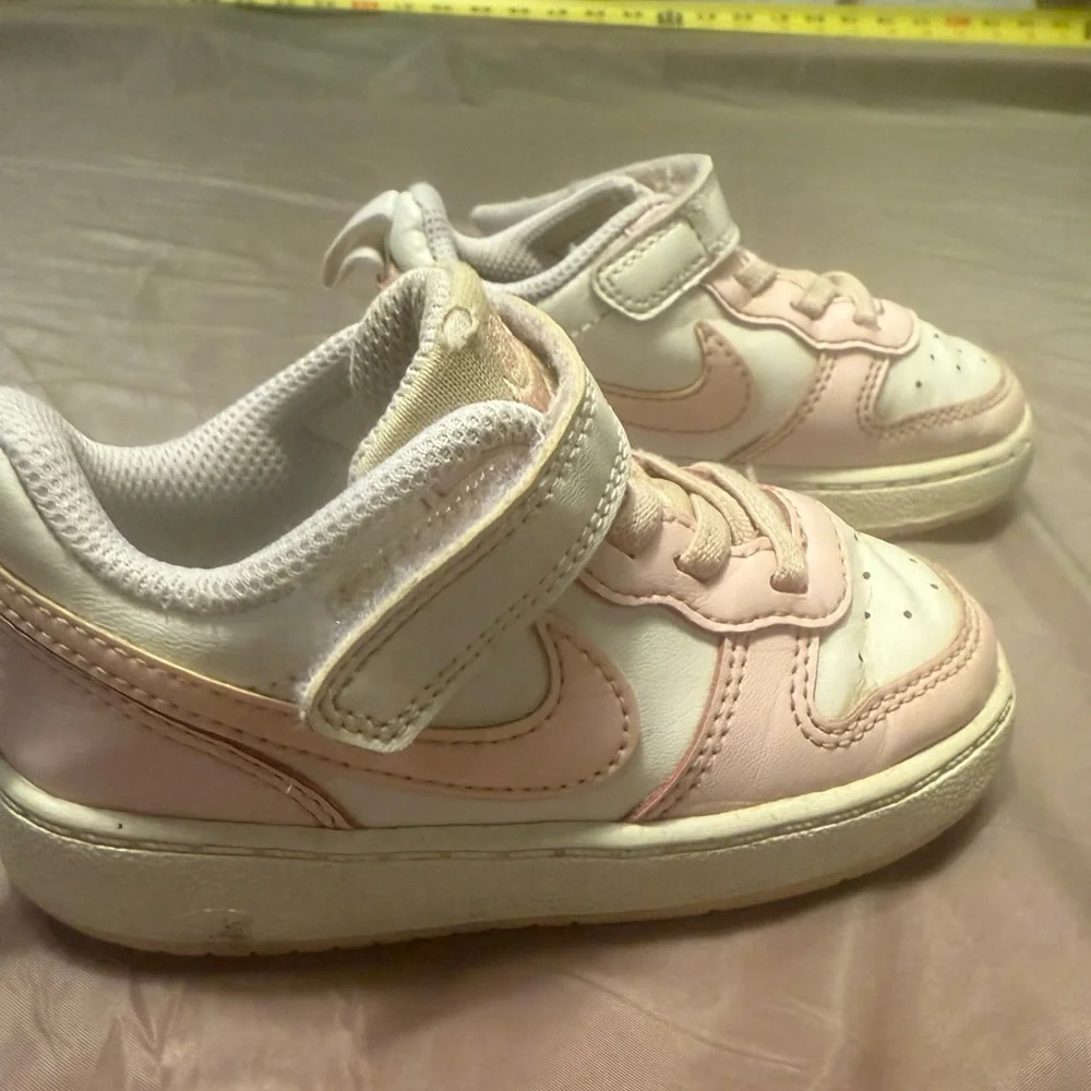 Nike Kids Light Pink White Baby Girl Size 6.5 Sneakers